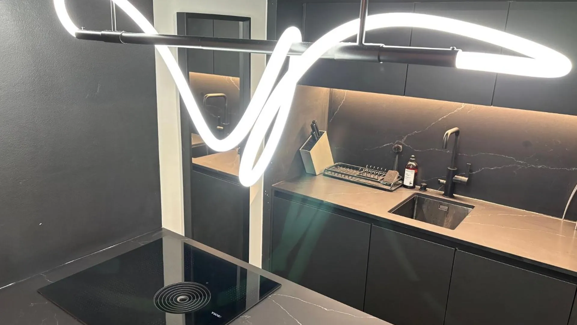Design District Area - Compact Apartment Helsinki Center